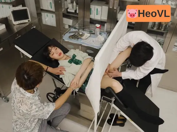 phim sex nam anime Gặp bác sĩ nam biến thái khi cho vợ đi khám phụ khoa