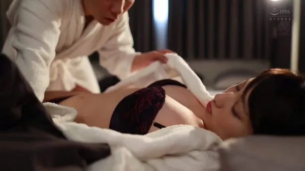 phim sex tập thể không che Chuyến công tác ở cùng phòng với sếp nữ mà tôi thầm yêu